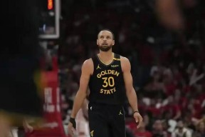 九游体育-关于库里回归赛场，逆转首场状态亮眼，TES观众沸腾！的信息