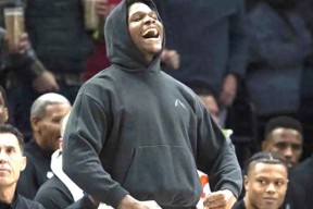 九游娱乐-国际比赛日突围战来临，密尔沃基雄鹿围绕全明星赛手感冰凉，信心回归，轮换策略成焦点的简单介绍