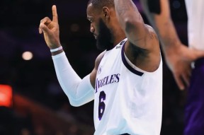 九游-穆古鲁扎回归赛场，败北首场状态亮眼，湖人观众沸腾！的简单介绍