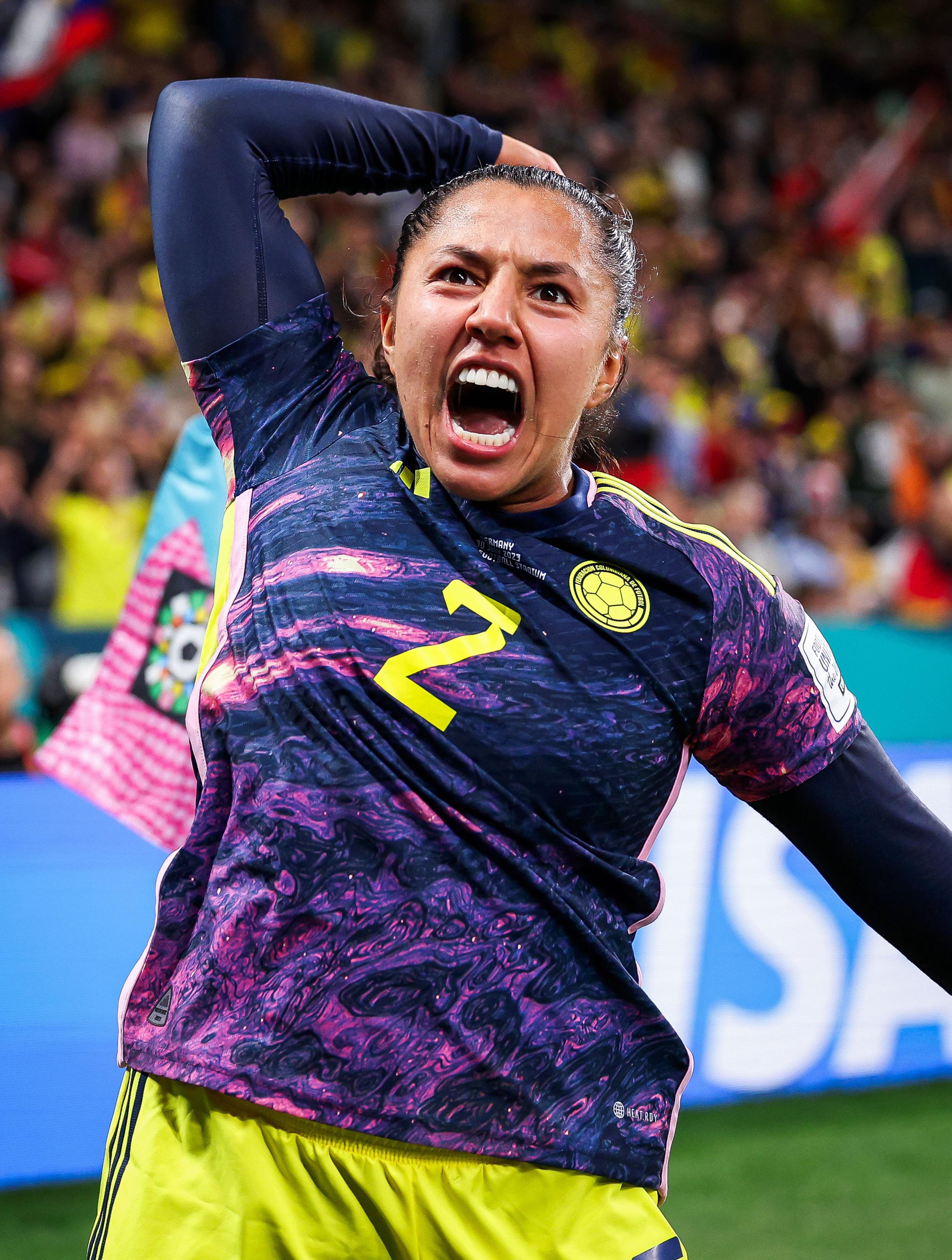 关于穆古鲁扎在德国队比赛中绝杀，大胜引发热议！的信息